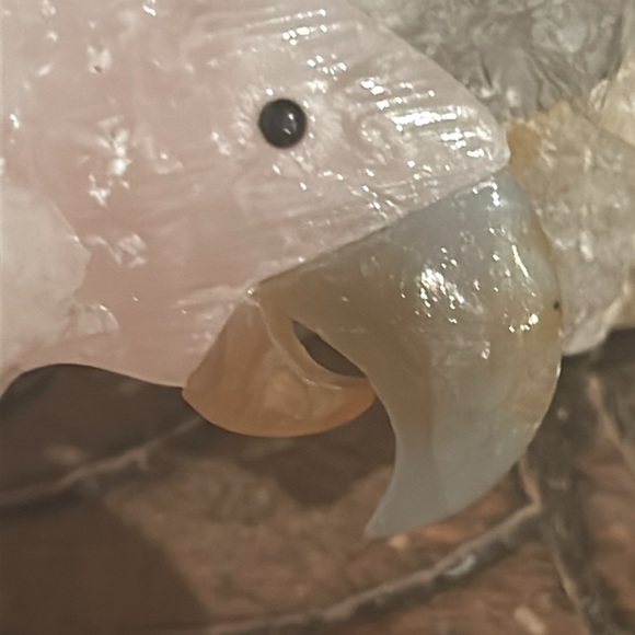 Hand Carved Rose Quartz VTG Parrot - Picture 4 of 16